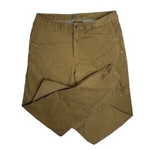 Men’s 36x30 Vuori Tan Chino Khaki Excellent Condition
